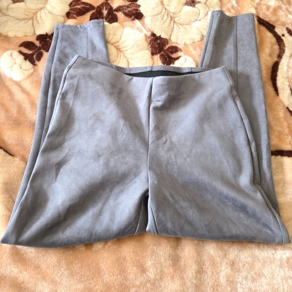 Chico's Pants - Women's Chico's Gray Suede Feel Pants Size 1R US 8R